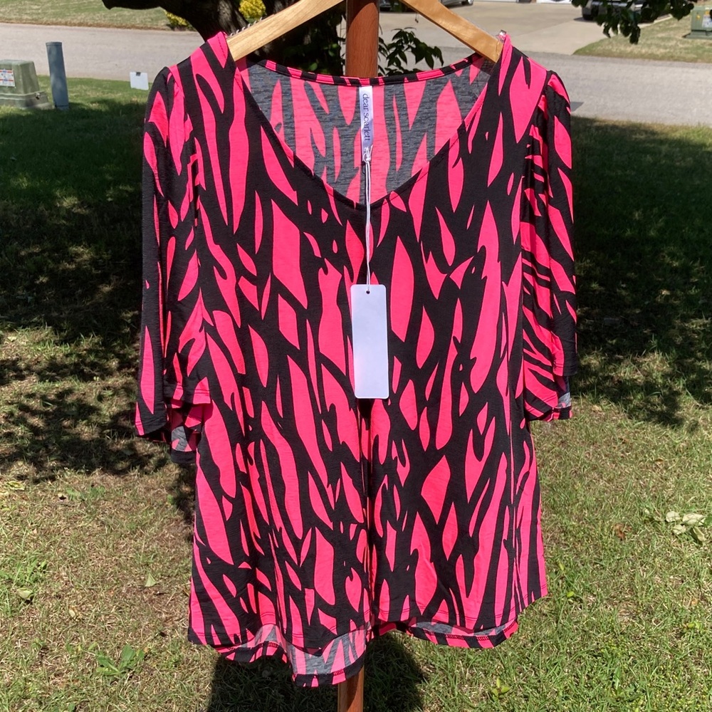 Bold Pink and Black Abstract Short Sleeve Blouse Boutique animal leaf